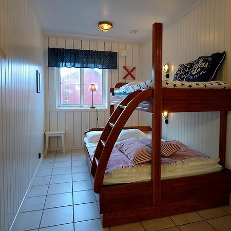 Logi & Bastu Hostel Đảo Käringön Ngoại thất bức ảnh