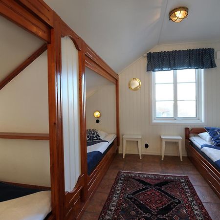 Logi & Bastu Hostel Đảo Käringön Ngoại thất bức ảnh